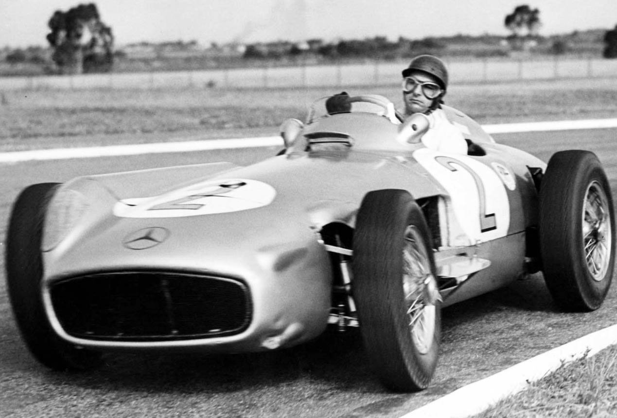 Se cumplen 110 años del  nacimiento de Juan Manuel Fangio