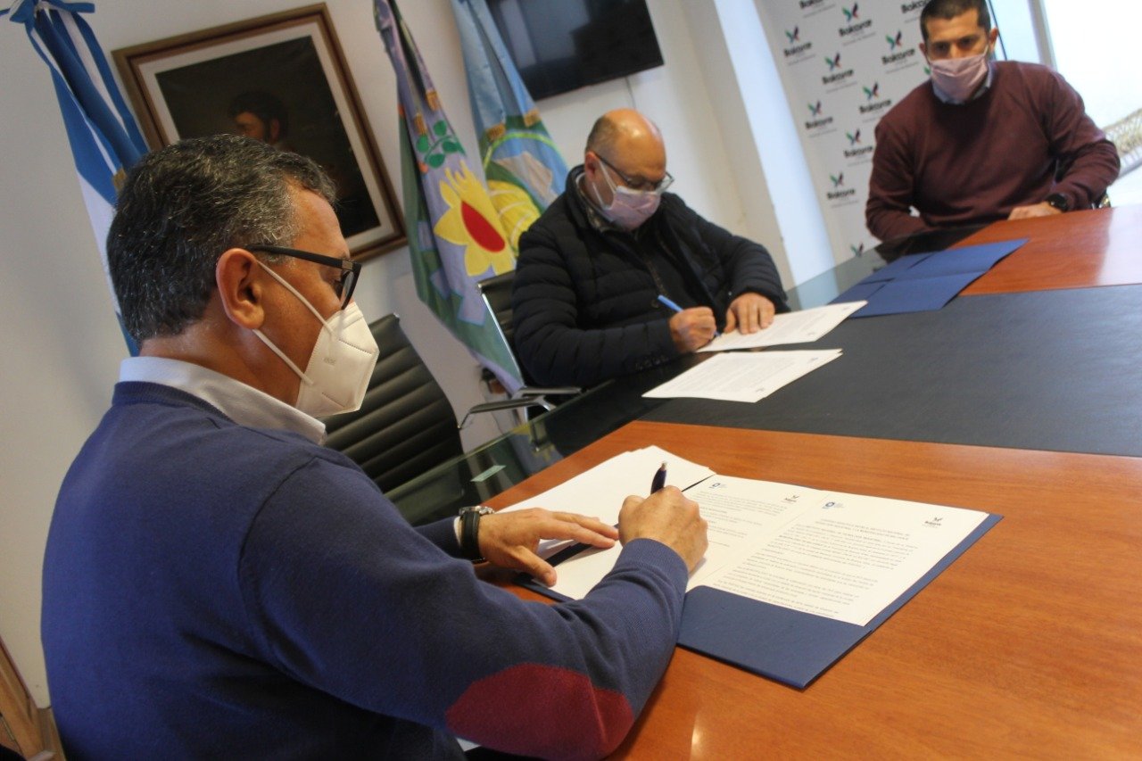 Reino firmó un convenio con el INTI para relevamiento industrial