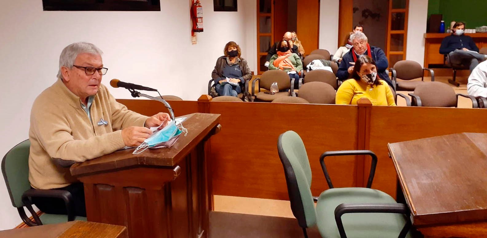 Gardella le reclamó al Intendente un listado con el equipamiento para abrir una sala de salud