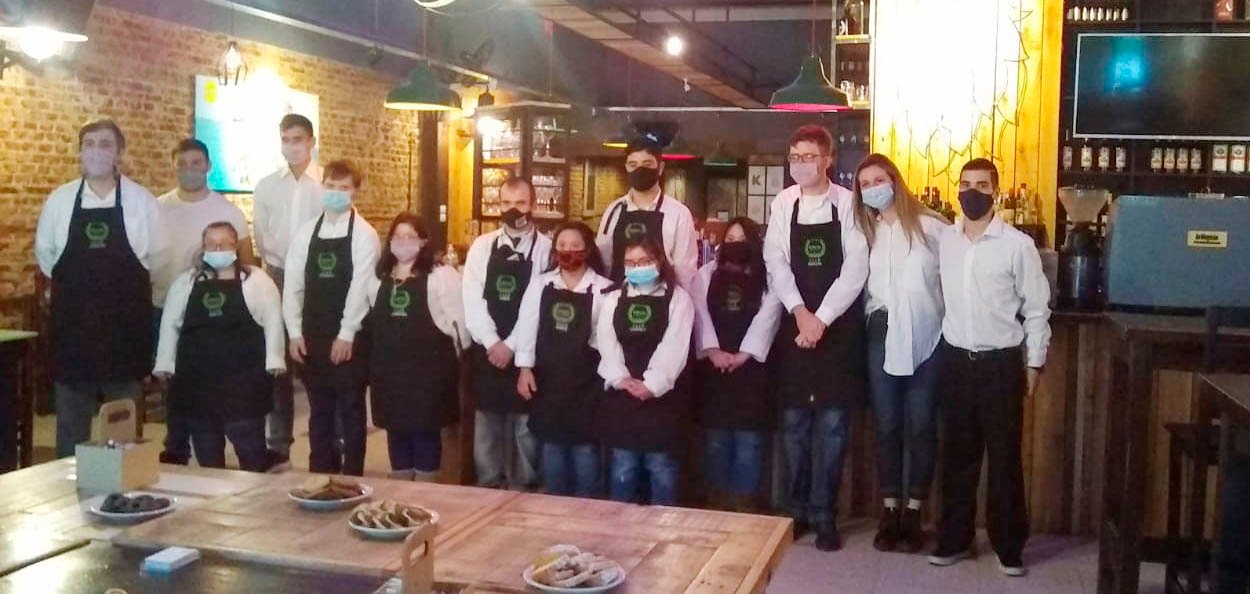 Un café abrió ayer sus puertas a la inserción laboral