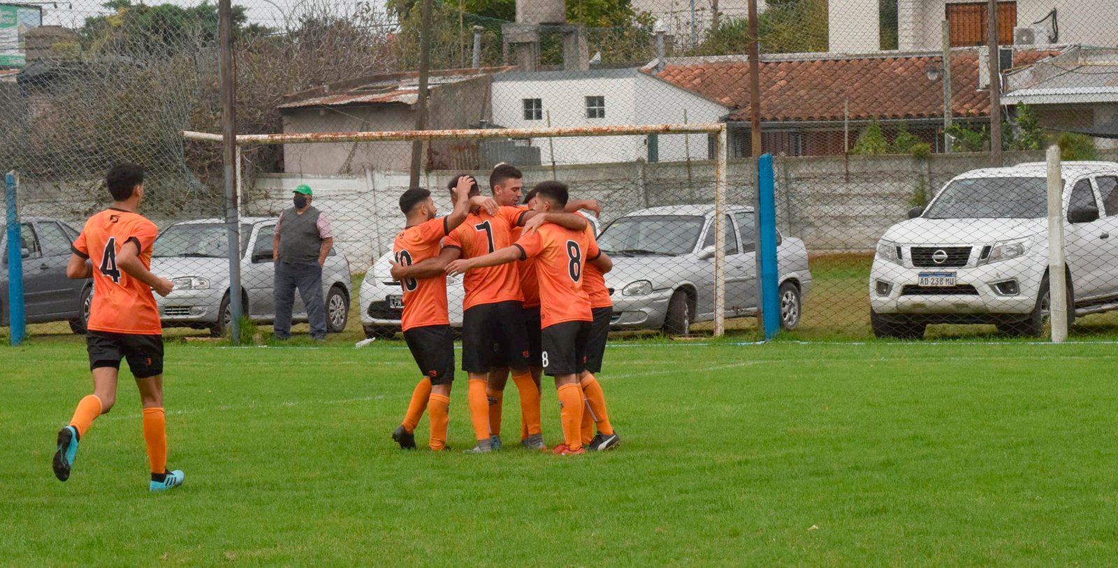 Los Patos FC ganó y es único puntero de su zona