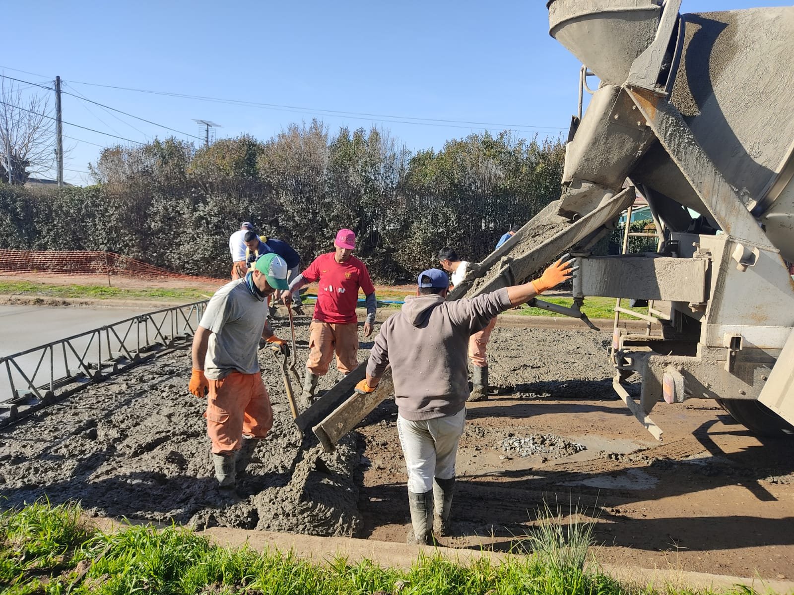 Continúan los trabajos de pavimentación