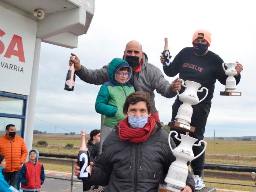 Alberghini y Oubiña le ganaron a la tormenta
