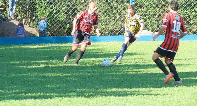 Deportivo Los Pinos jugará el Torneo de la Liga