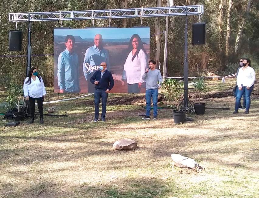 Reino invitó ayer a “Dar el Paso”, “Juntos”, al presentar  oficialmente la lista de candidatos