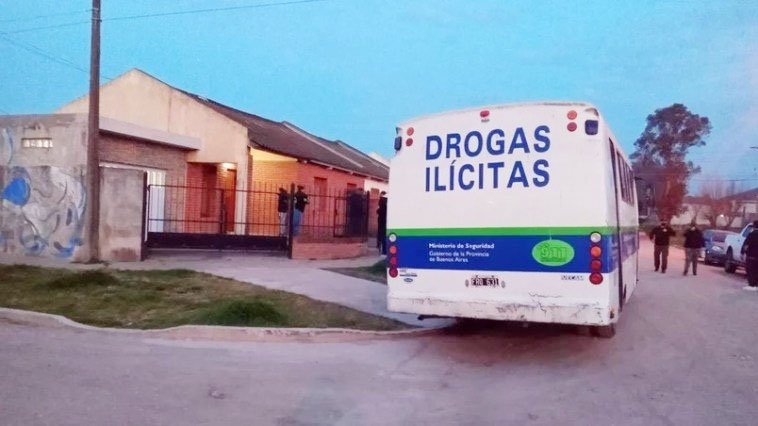Secuestran casi medio kilo de droga y desbaratan dos puntos de venta
