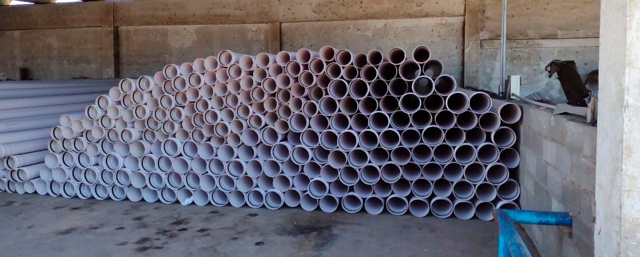 Se recibió la cañería para la obra  de desagües cloacales en "El Cruce"