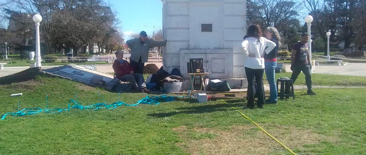 Hallaron parte de los cimientos de la legendaria ”Torta” en el centro de la plaza Libertad