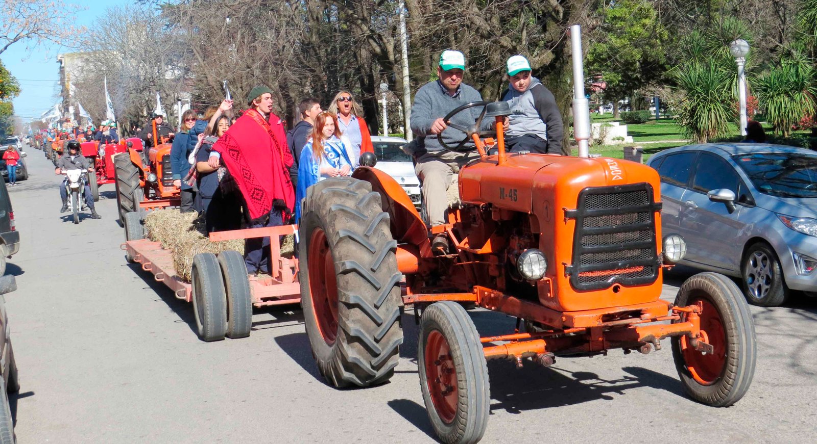 Agricultores Unidos hará un desfile de maquinarias el próximo domingo