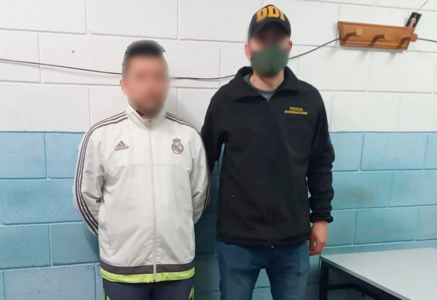 Un preso simuló ser mujer, le pidió fotos  eróticas a su víctima y luego lo extorsionó