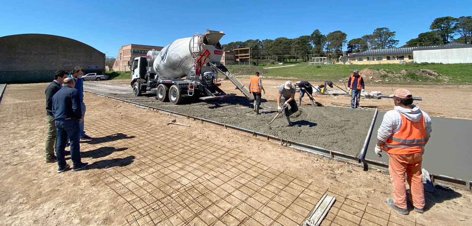 Comenzó a hormigonarse el playón del CEF Nº 119