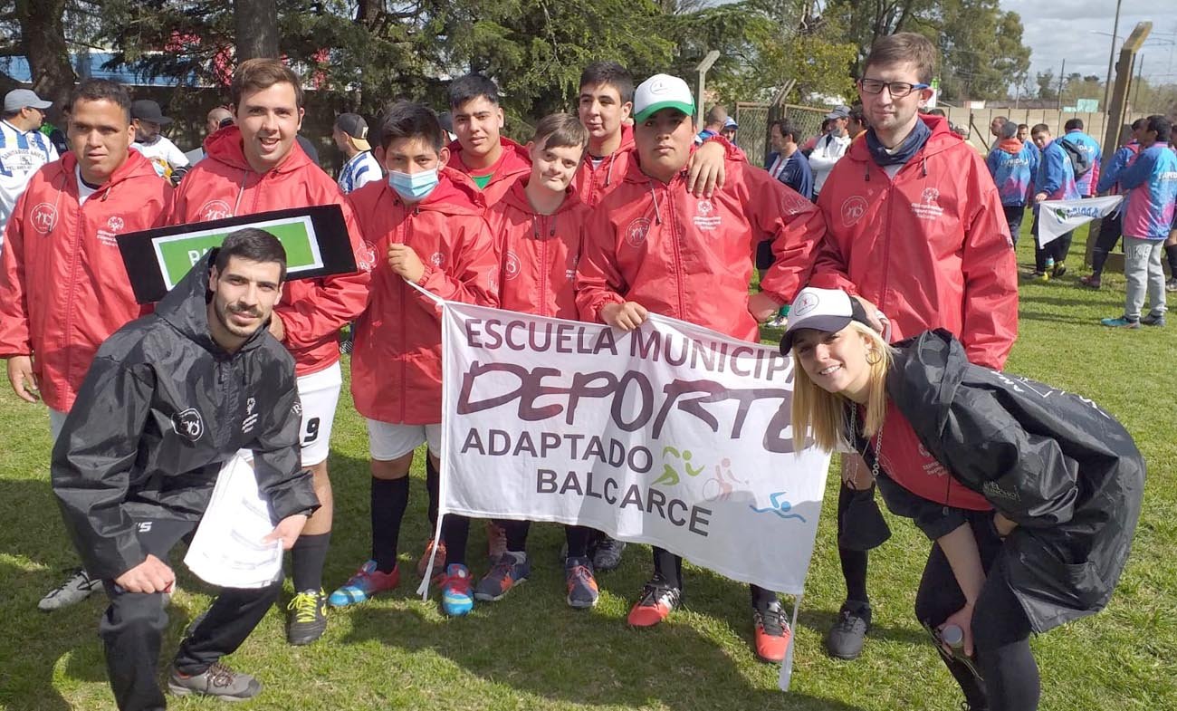 Medalla de plata para el equipo de fútbol de la Escuela Municipal