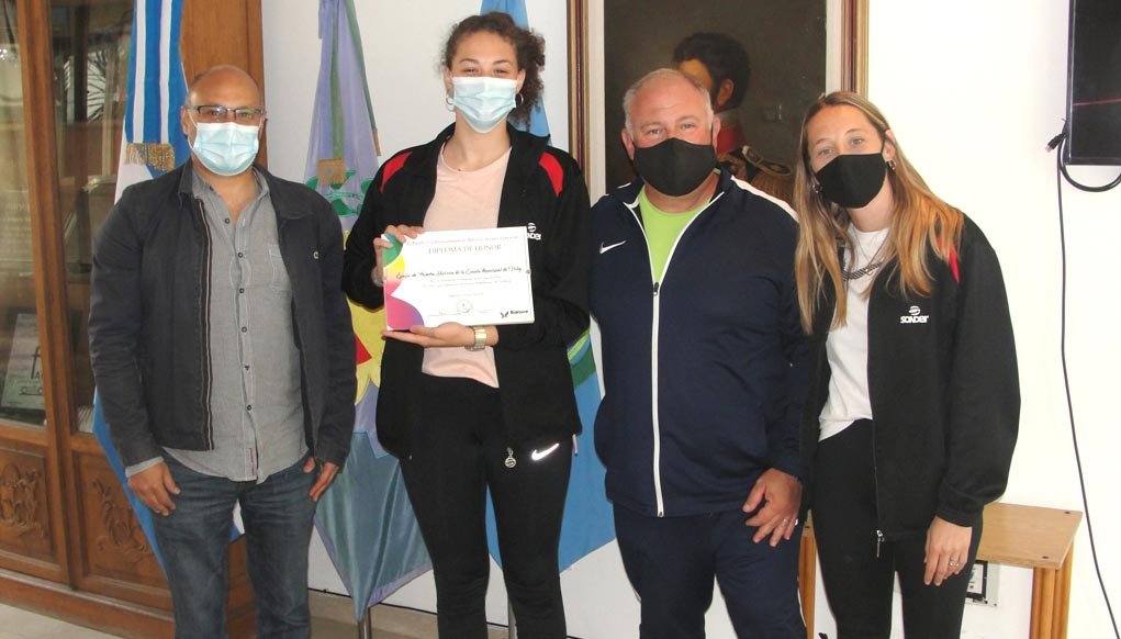 El intendente reconoció a deportistas