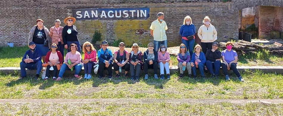 Adultos mayores visitaron la localidad de San Agustín