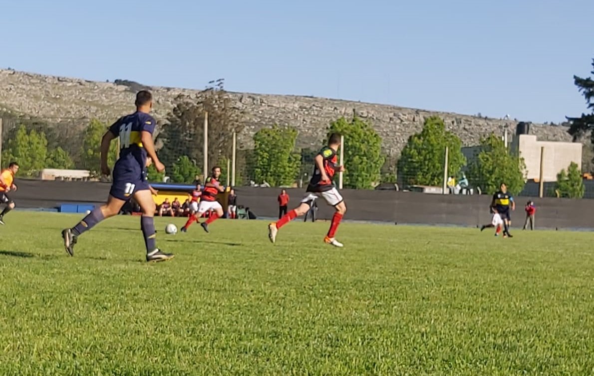 Racing Club goleó a Los Pinos, en tanto Boca y Amigos Unidos empataron
