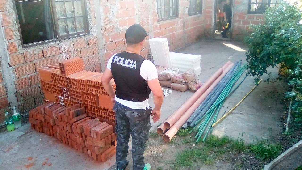 La Policía recuperó elementos sustraídos de  la obra del "Hotel Fangio" y de otra construcción