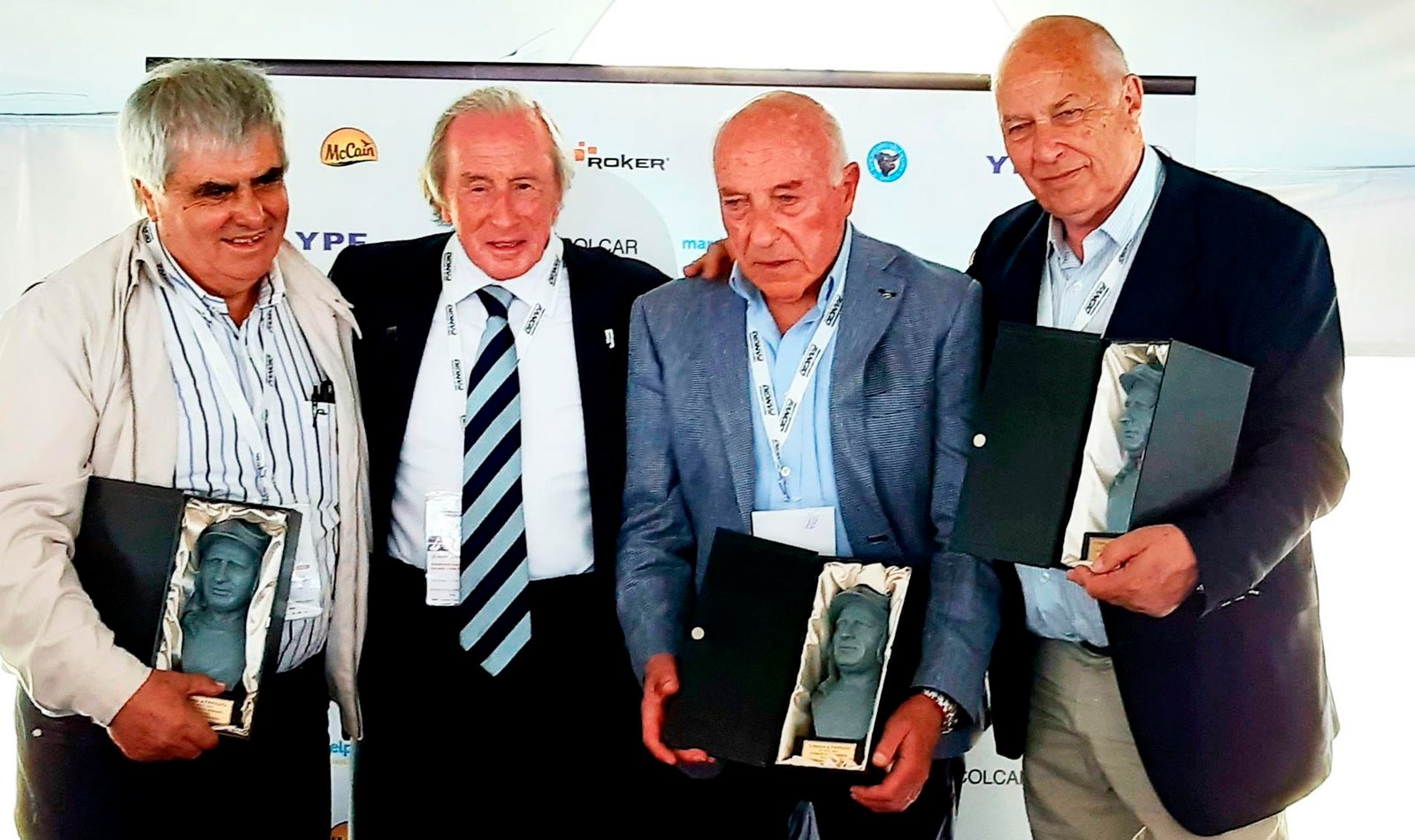 Hermanos Fangio: «Estuvimos de acuerdo en que los restos de papá debían descansar en el Museo del Automovilismo»