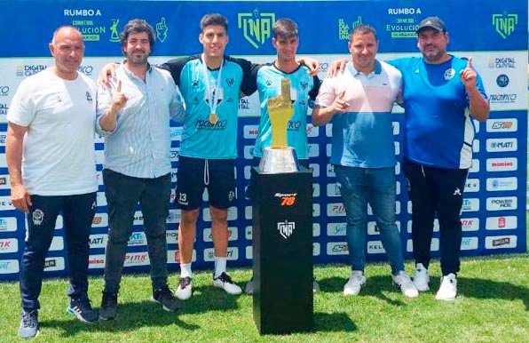 Nahuel Manganelli, campeón de la Liga Nacional de Arqueros