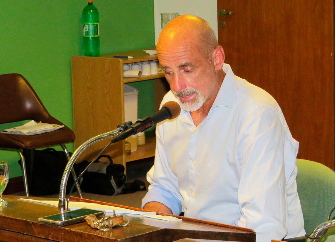 Malestar de vecino porque le “frenaron” proyecto  de reforma estructural de la Cooperativa