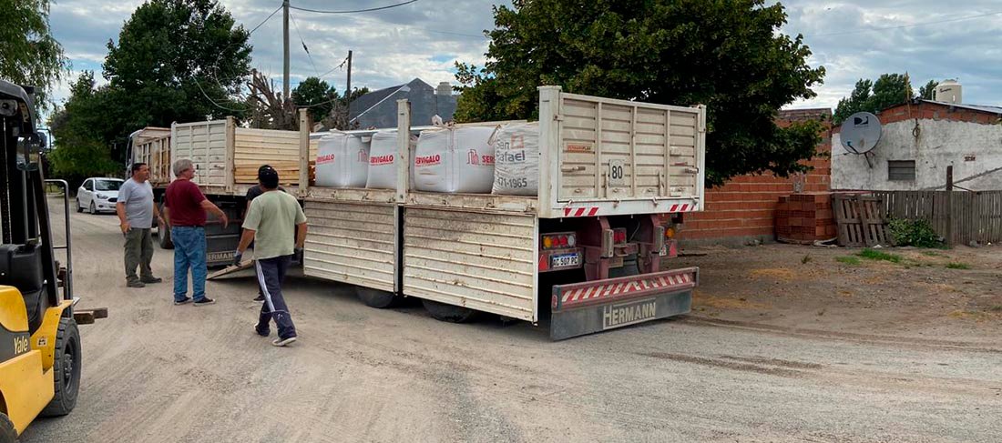 Se hizo una entrega de materiales para familias con emergencia habitacional extrema