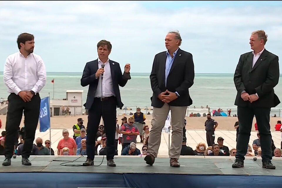 “A partir de mañana habrá vacunación libre, gratuita y federal para todos los turistas que visiten la Provincia”