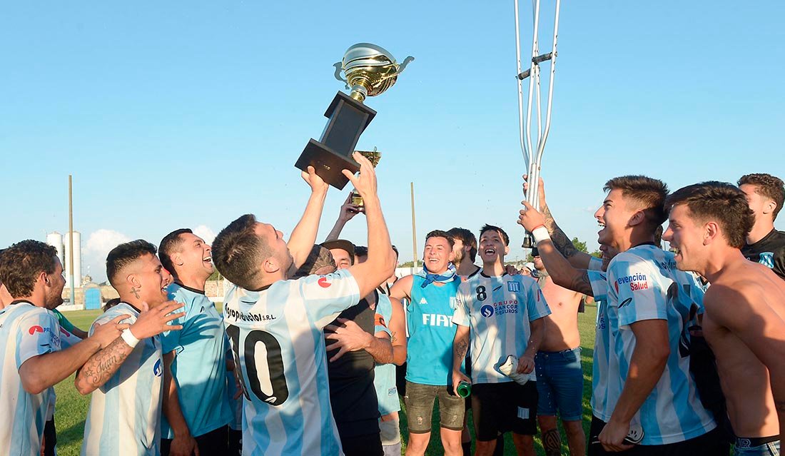 Racing FC es el campeón 2021 del fútbol balcarceño