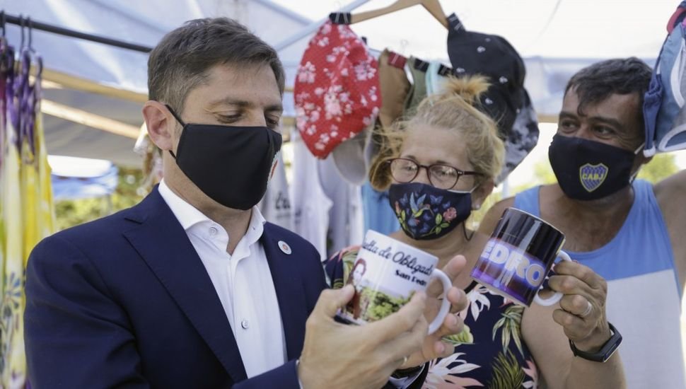 Kicillof sostuvo que "la obligatoriedad de la vacuna está en discusión" y habló sobre la vuelta a clases