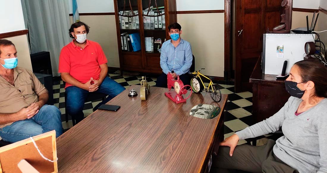 Temas que hacen el quehacer comunitario trató la delegada Pietrantuono con ediles de Juntos