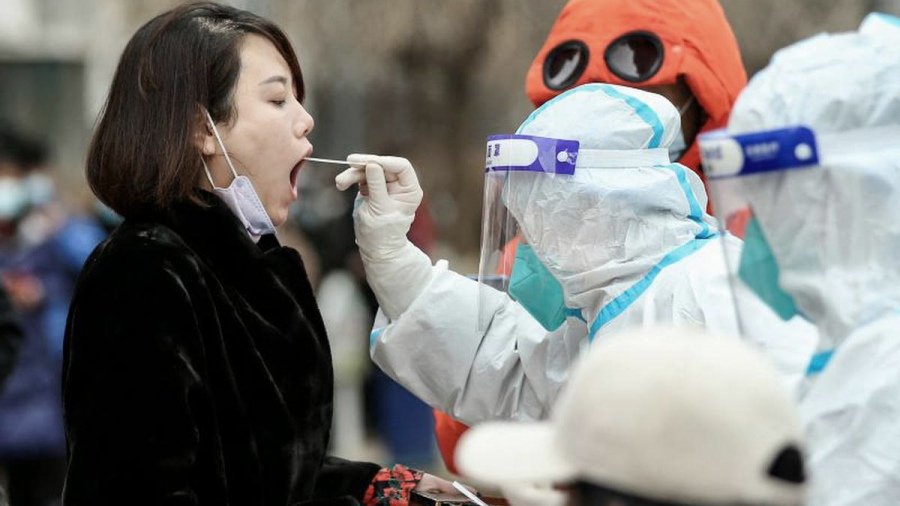 China registró un récord de casos, en medio de su pico por la variente Ómicron
