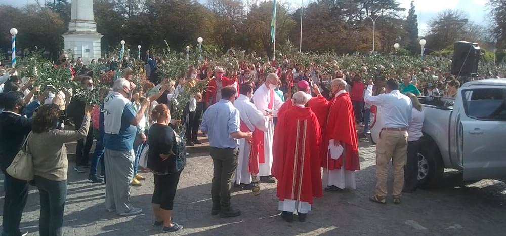 Multitudinarias manifestaciones de Fe en las celebraciones del Domingo de Ramos