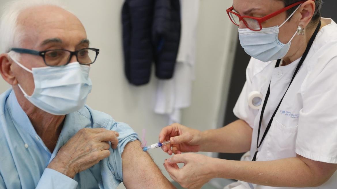 Comenzó ayer la vacunación antigripal gratuita a afiliados al PAMI