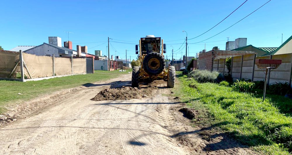 Continua la recomposición de calles de tierra