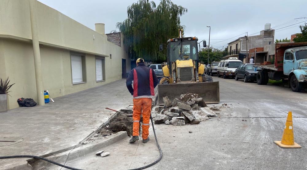 Modifican conducto de desagüe pluvial