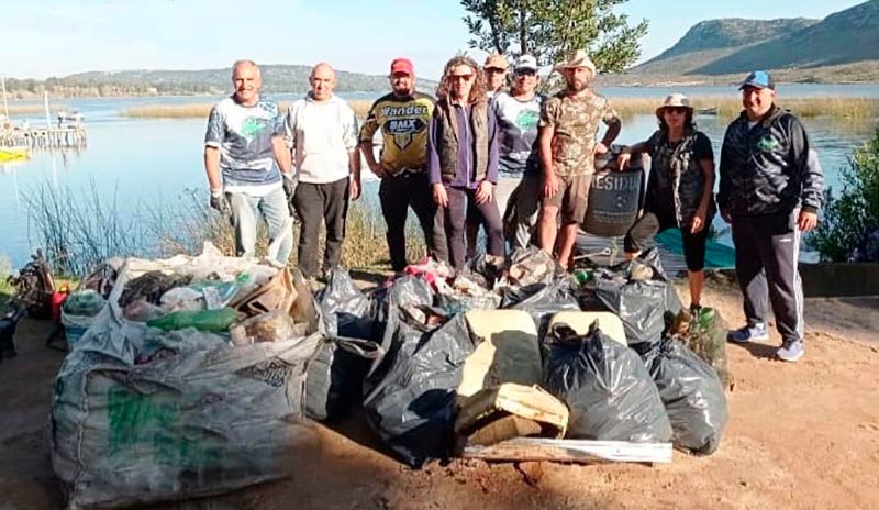 Recolectaron más de 400 kilos de basura en laguna "La Brava"