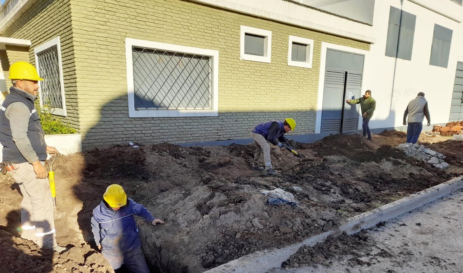 Con una inversión de 17 millones de pesos, se realizó el cambio del tendido eléctrico subterráneo en Av. Suipacha y 11