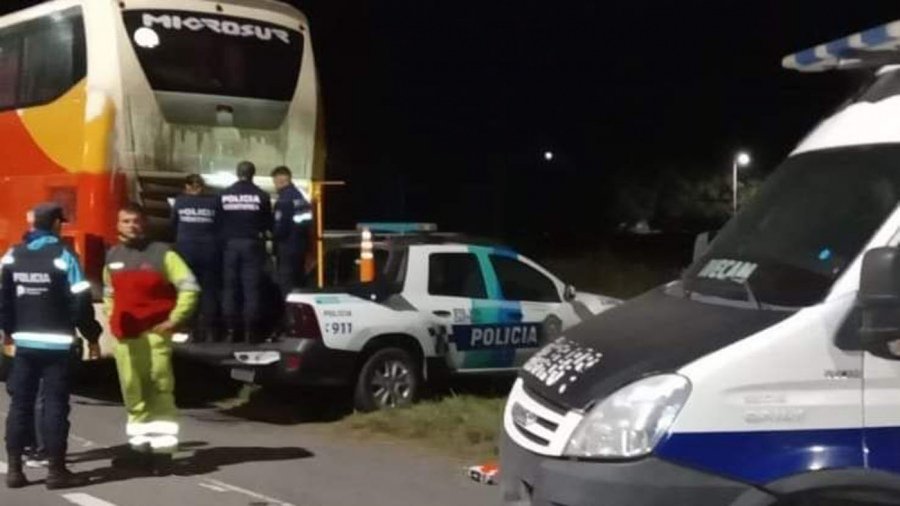 Dispararon casi 90 tiros contra dos micros e investigan un conflicto entre empresas
