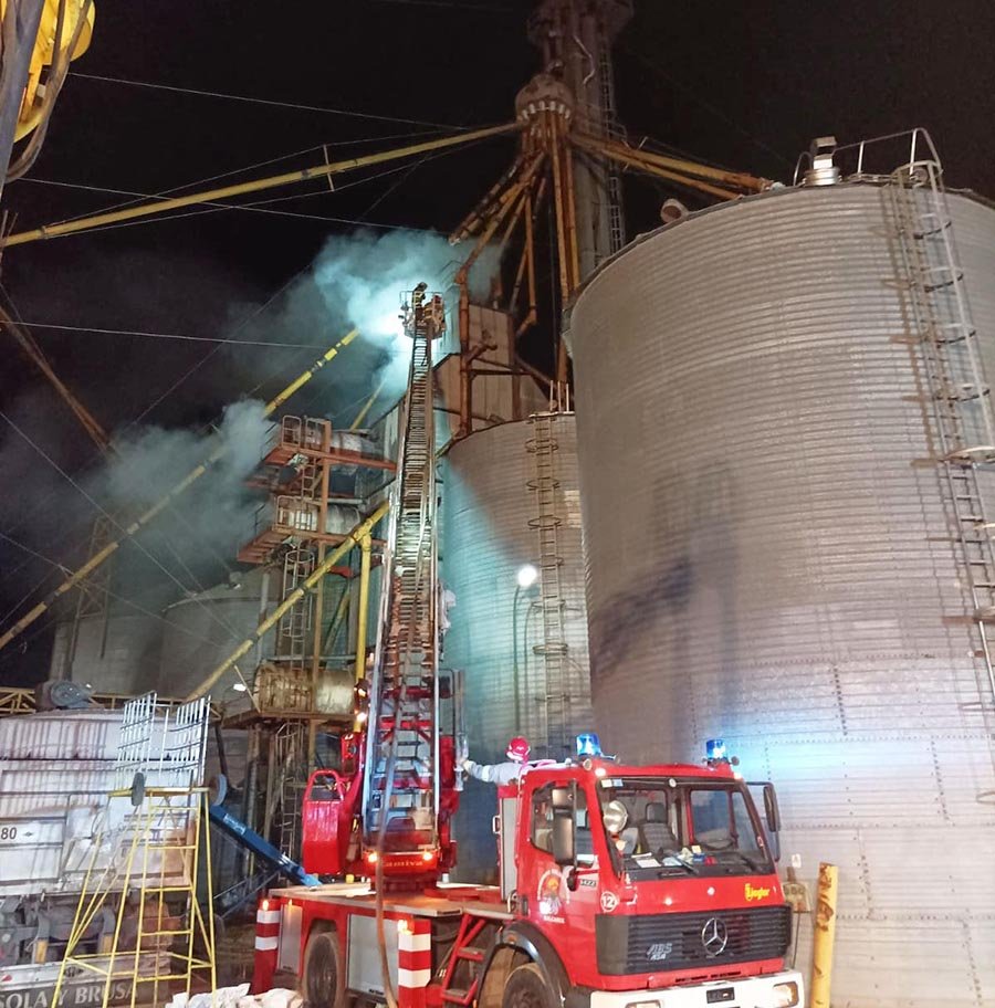 Incendio de magnitud movilizó a la totalidad del cuerpo activo de los Bomberos Voluntarios