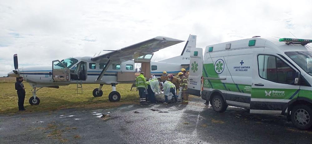 Regresó el avión sanitario y finalmente trasladó al paciente en grave estado