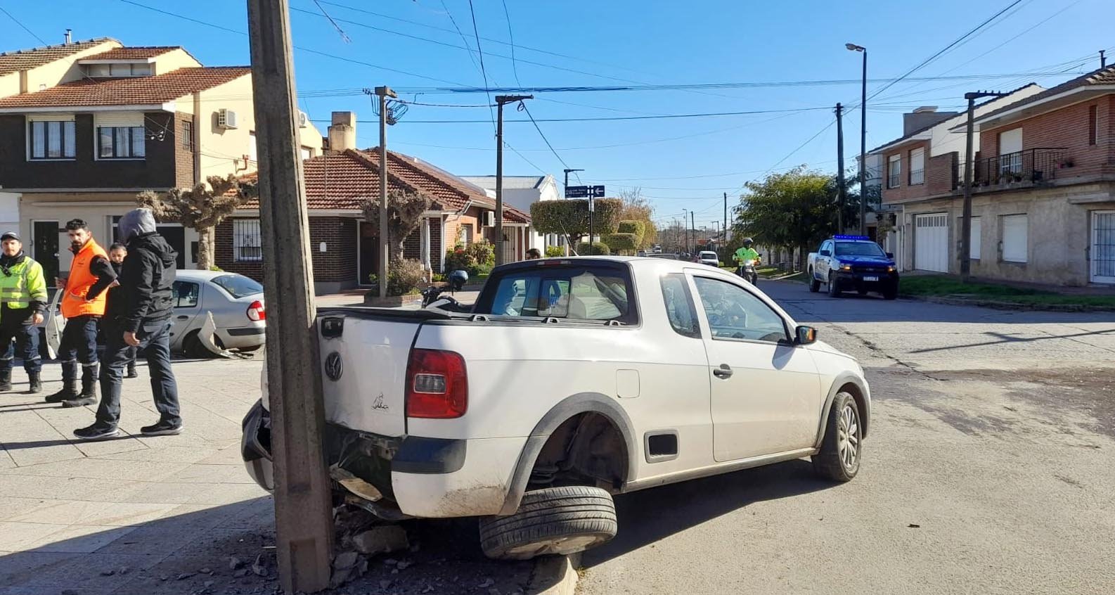 Un choque en 28 y 35 interrumpió la prestación del servicio eléctrico