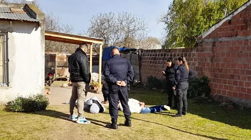 Tras una persecución policial detuvieron a dos estafadores