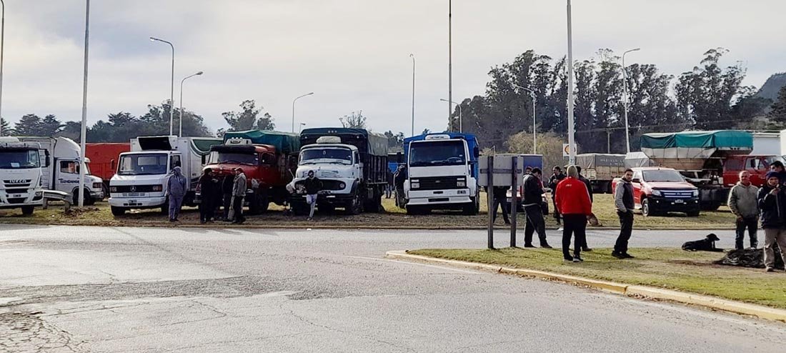 Se levantó  el paro de los  transportistas