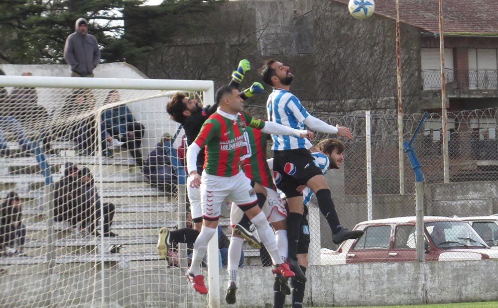 Telechea hizo festejar a todo "Ferro", que se quedó con el clásico ante Racing