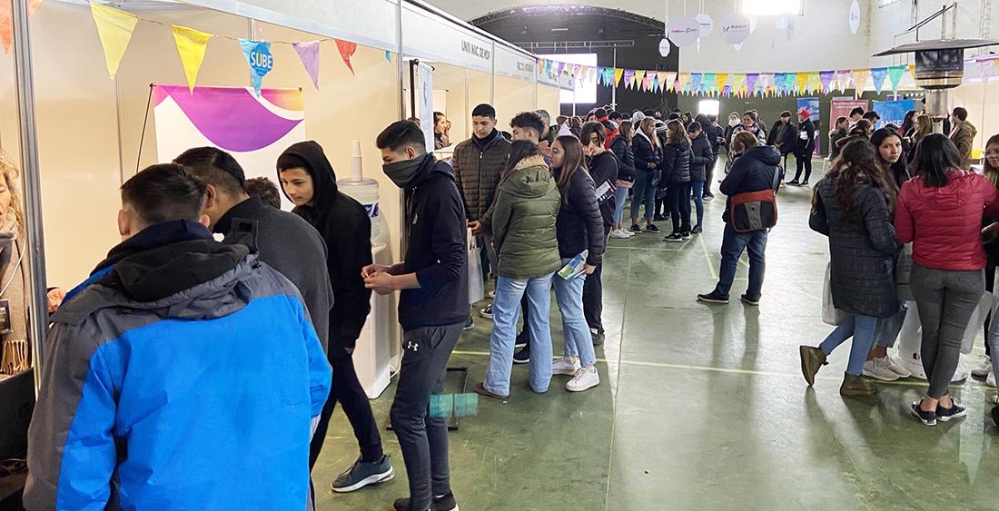 Con una elevada presencia de jóvenes se llevó a cabo la Expo Balcarce Estudia