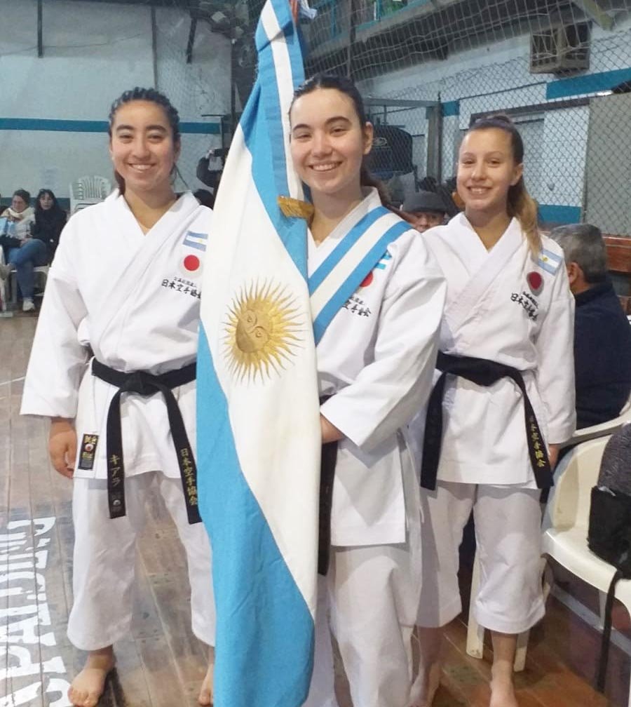 Más de 20 medallas en Regional de Karate