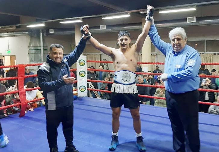 Boxeo: Kevin Gómez retuvo el título