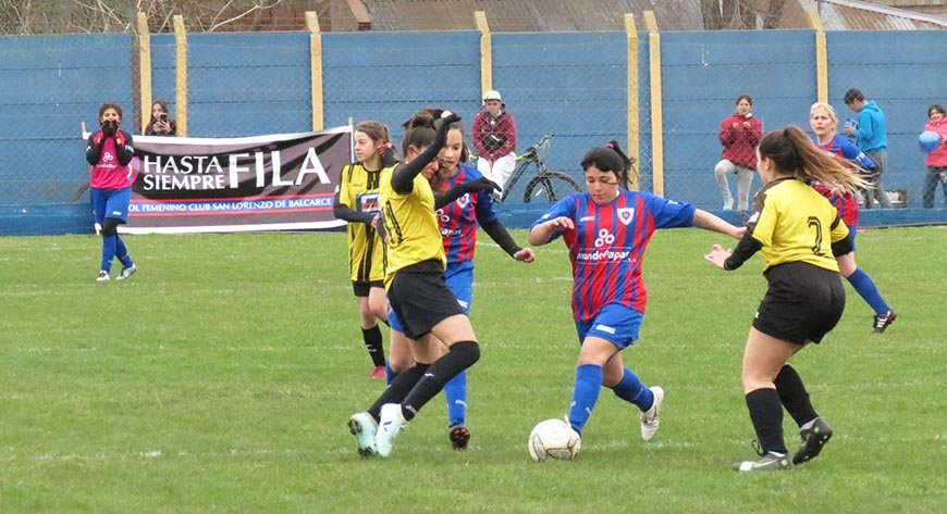 Atlético San Manuel es nuevo líder del fútbol femenino