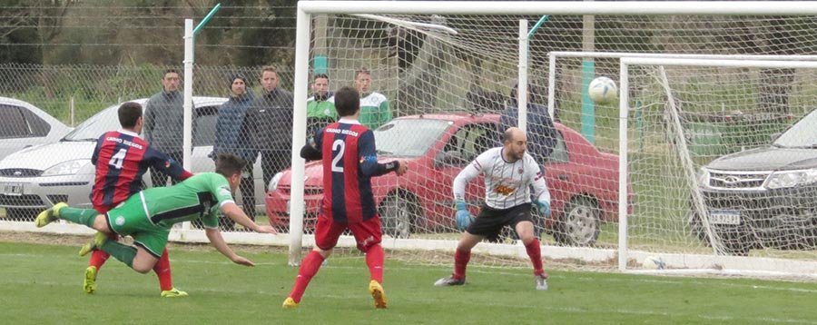 Goleada de FC Agrarias sobre San Lorenzo