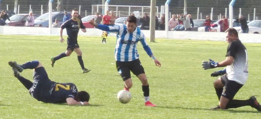 Racing Club se reencontró con el triunfo  ante Deportivo Los Pinos