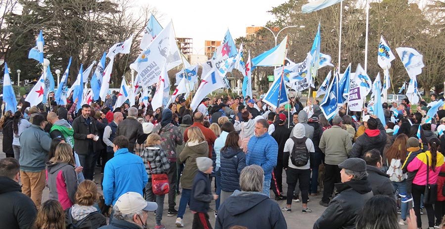 El arco político y militantes peronistas repudiaron el ataque a Cristina Fernández en la plaza Libertad