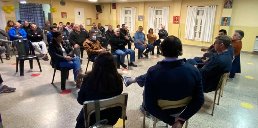 Por importante obra, el intendente se reunió con vecinos de la EP Nº 6